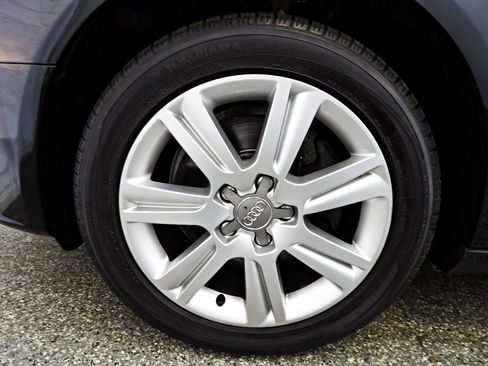 Used 2010 Audi A4 2.0T Premium FWD image 19