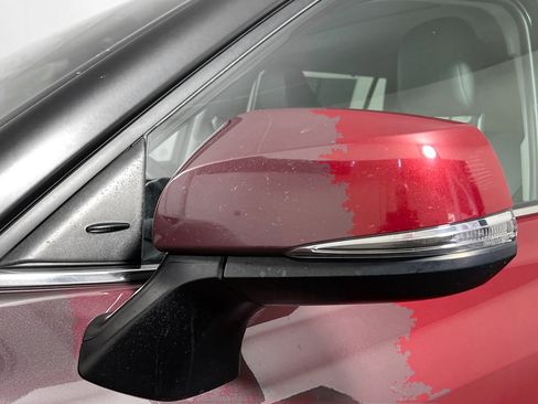 Used 2020 Toyota Highlander XLE FWD image 12