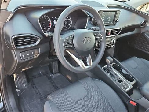 Used 2020 Hyundai Santa Fe SE image 10