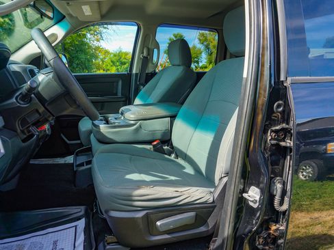 Used 2014 RAM 1500 Express w/ Black Ram 1500 Express Group image 20