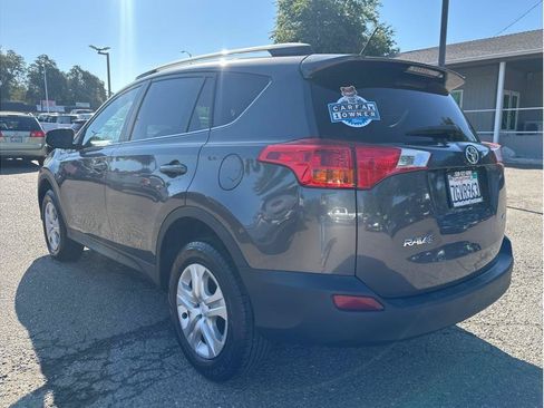Used 2014 Toyota RAV4 LE FWD image 5