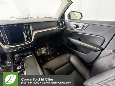 Used 2024 Volvo S60 B5 Core FWD image 29