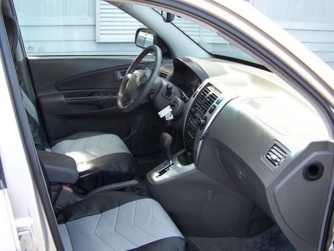 Used 2006 Hyundai Tucson Limited image 9