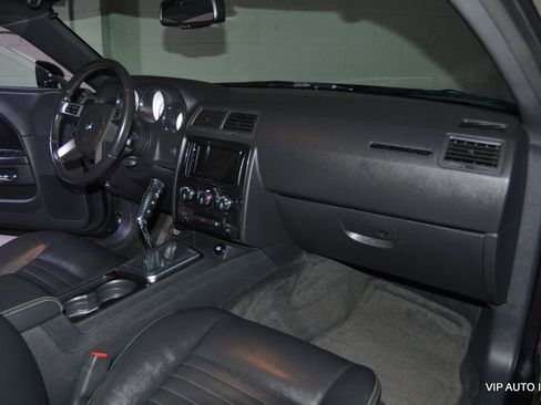 Used 2009 Dodge Challenger R/T image 10