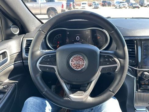 Used 2019 Jeep Grand Cherokee Limited image 13