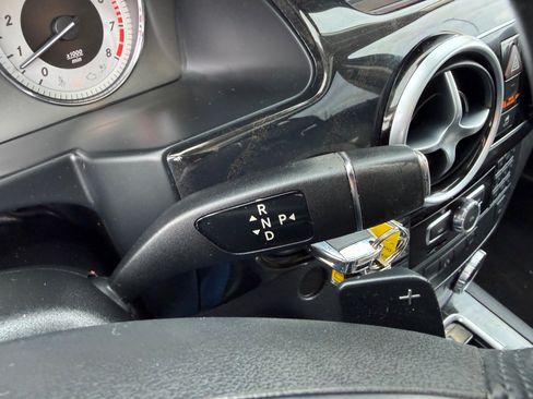 Used 2015 Mercedes-Benz GLK 350 4MATIC image 28