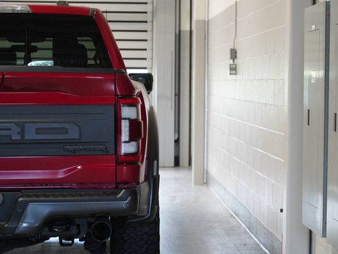 Used 2023 Ford F150 Raptor AWD/4WD image 11