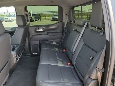 Used 2025 GMC Sierra 1500 SLT AWD/4WD image 14