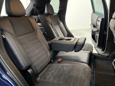 Used 2023 Mitsubishi Outlander SE image 18