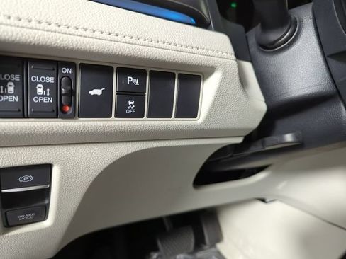 New 2026 Honda Odyssey Touring image 19
