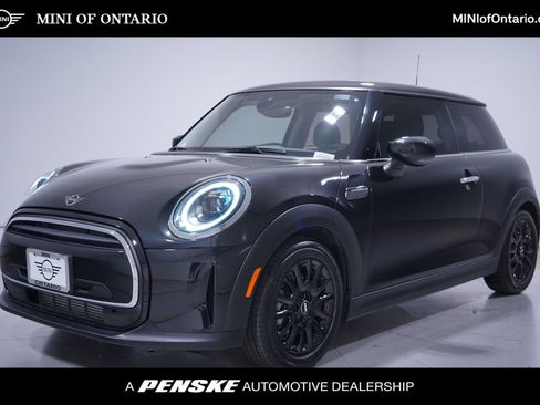 Used 2024 MINI Cooper 2-Door Hardtop FWD image 1