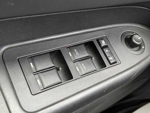 Used 2010 Dodge Charger SXT image 20