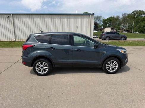 Used 2019 Ford Escape SE AWD/4WD image 2