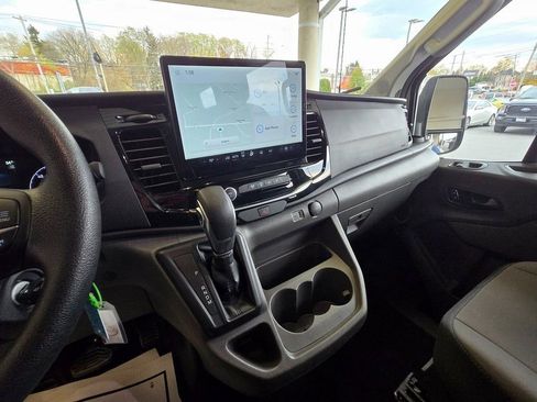 Used 2023 Ford Transit 350 XLT image 15