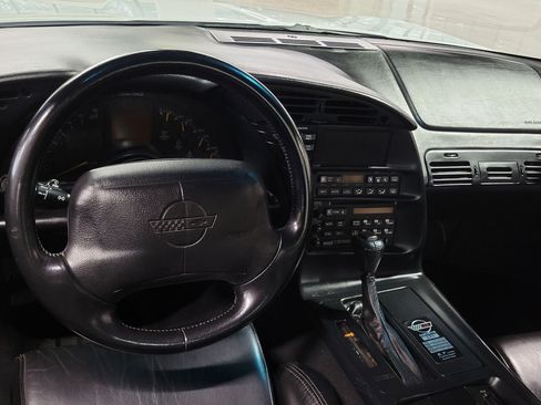 Used 1994 Chevrolet Corvette Coupe RWD image 13