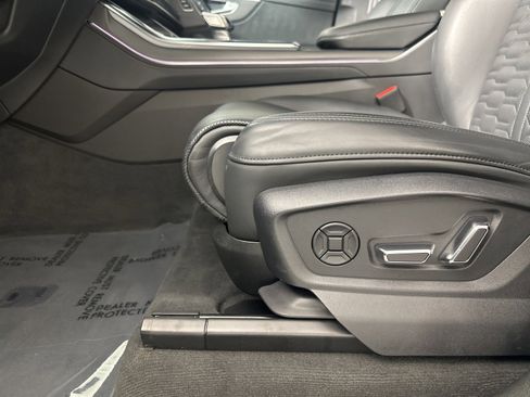 Used 2023 Audi RS Q8 image 12