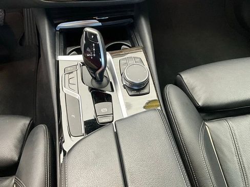 Used 2019 BMW 530i w/ Convenience Package image 11
