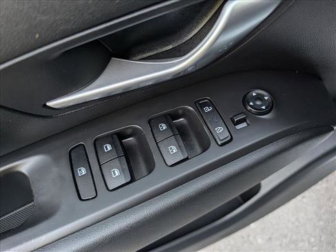 Certified 2022 Hyundai Santa Cruz SEL FWD image 25