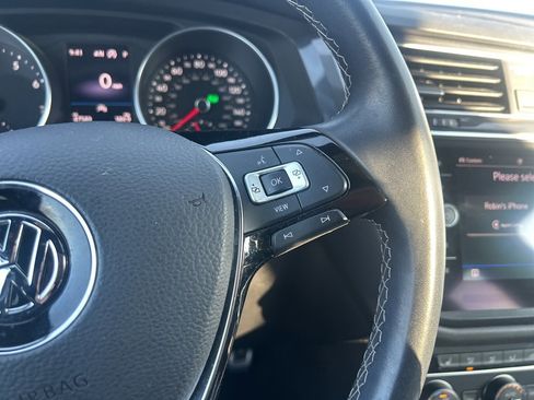 Used 2021 Volkswagen Tiguan SE R-Line image 25