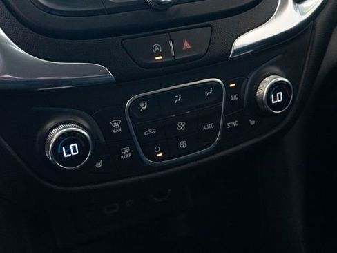 Used 2024 Chevrolet Equinox LT FWD image 29