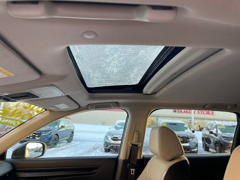 Used 2023 Honda CR-V EX image 8