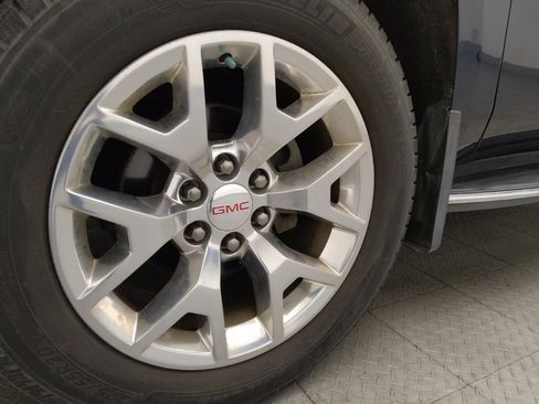 Used 2017 GMC Yukon SLT AWD/4WD image 31