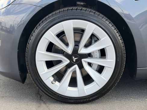 Used 2023 Tesla Model 3 Standard Range RWD image 9