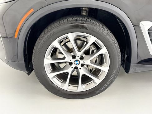 Used 2024 BMW X5 xDrive40i w/ Premium Package AWD/4WD image 29