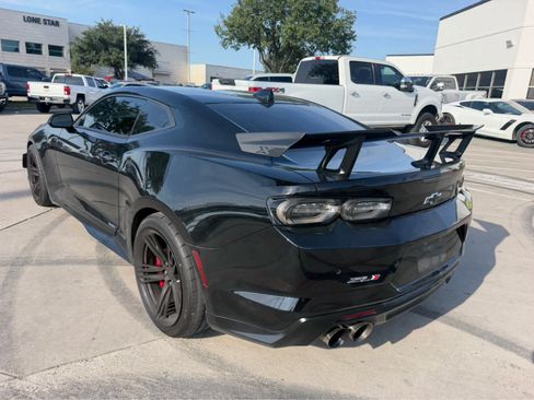 Used 2021 Chevrolet Camaro ZL1 RWD image 3