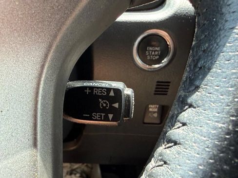 Used 2012 Toyota 4Runner Limited AWD/4WD image 26