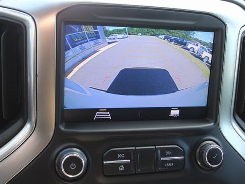 Used 2021 Chevrolet Silverado 1500 LT image 13