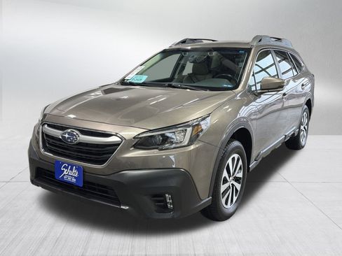 Used 2021 Subaru Outback Premium image 3