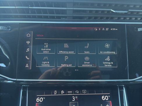 Used 2022 Audi Q7 Premium Plus image 27