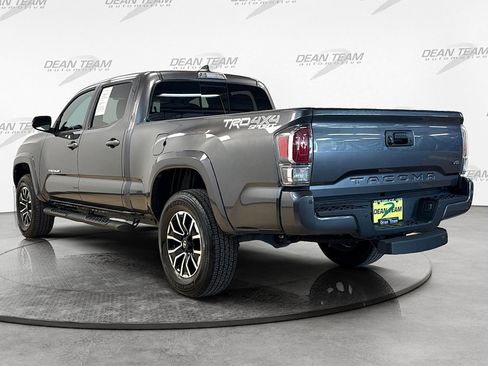 Used 2022 Toyota Tacoma TRD Sport w/ TRD Premium Sport Package AWD/4WD image 6