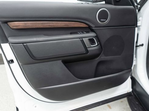 Used 2024 Land Rover Discovery Dynamic SE image 20