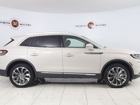 Used 2023 Lincoln Nautilus Reserve w/ Equipment Group 201A AWD/4WD image 2