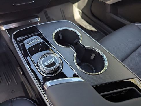 New 2025 Cadillac Lyriq Luxury w/ LPO, Floor Liner Package image 8