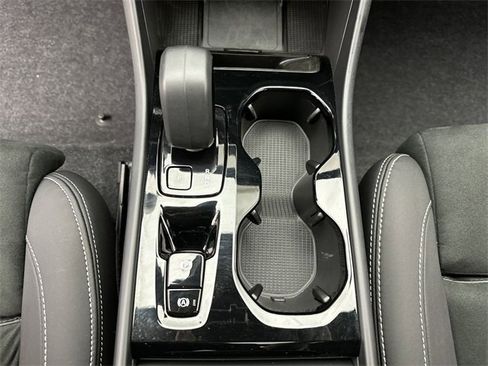 Certified 2025 Volvo XC40 B5 Plus image 20