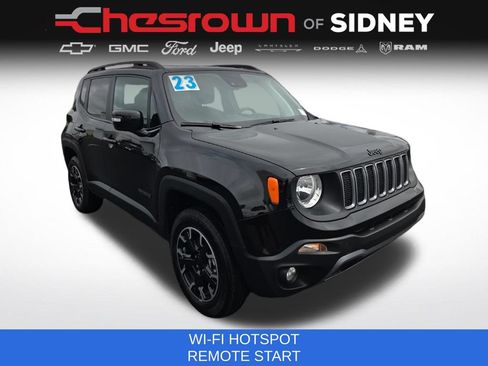 Used 2023 Jeep Renegade Latitude AWD/4WD image 3