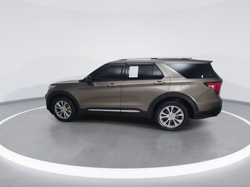 Used 2021 Ford Explorer Limited w/ Equipment Group 301A AWD/4WD image 7