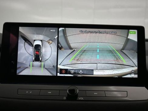 New 2026 Nissan Rogue Platinum image 18