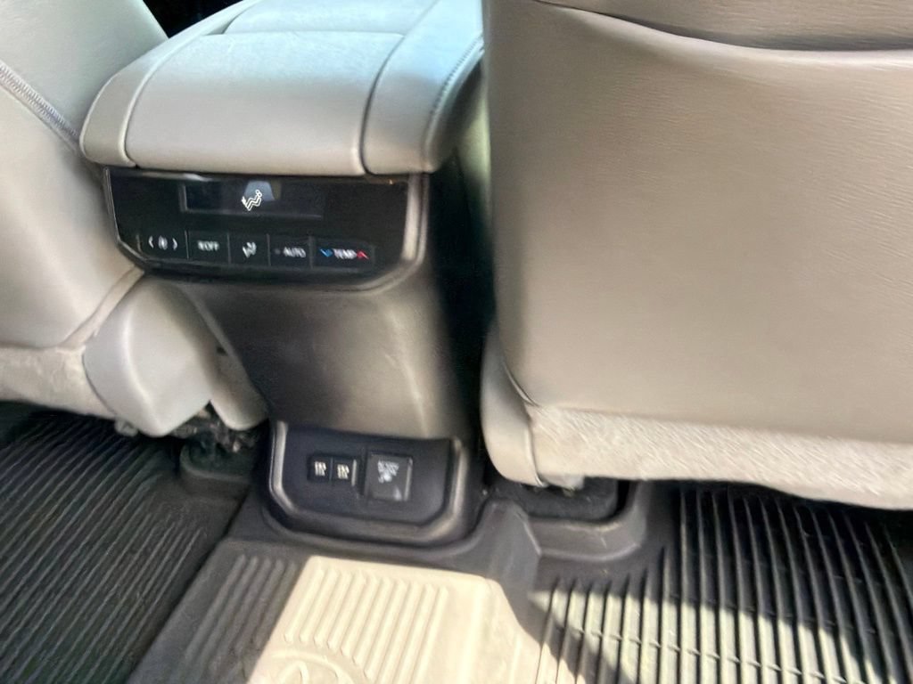 Used 2021 Toyota Highlander Limited AWD/4WD image 26