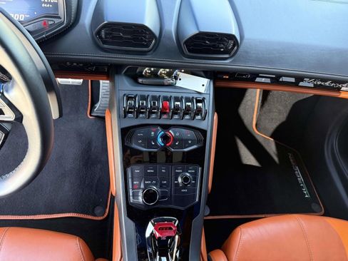 Used 2018 Lamborghini Huracan LP 610-4 image 40