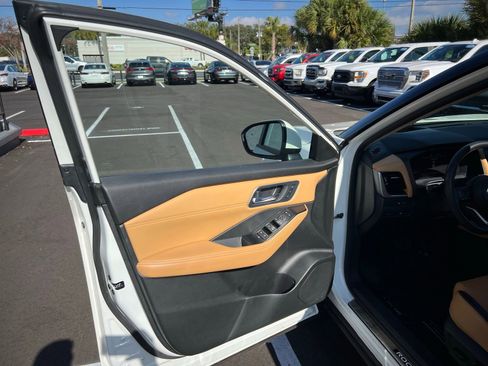 Used 2021 Nissan Rogue Platinum image 23