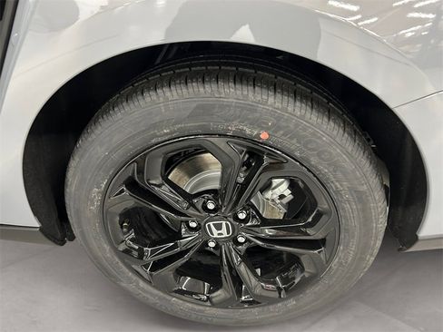 New 2025 Honda Accord SE image 14