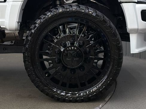 Used 2026 Ford F450 Platinum w/ FX4 Off-Road Package AWD/4WD image 9