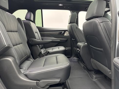 New 2027 Buick Enclave Avenir w/ LPO, Floor Liner Package AWD/4WD image 42