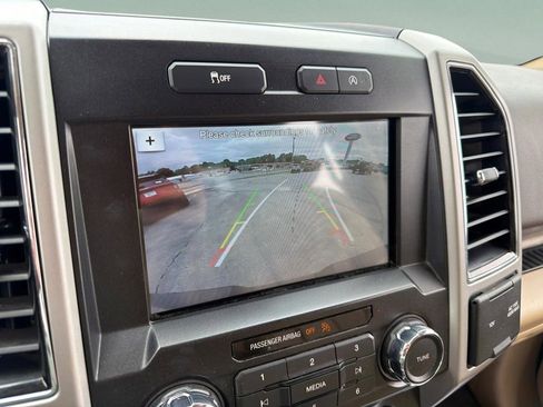 Used 2018 Ford F150 Lariat RWD image 27