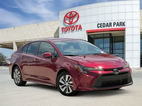 Used 2026 Toyota Corolla LE FWD image 1
