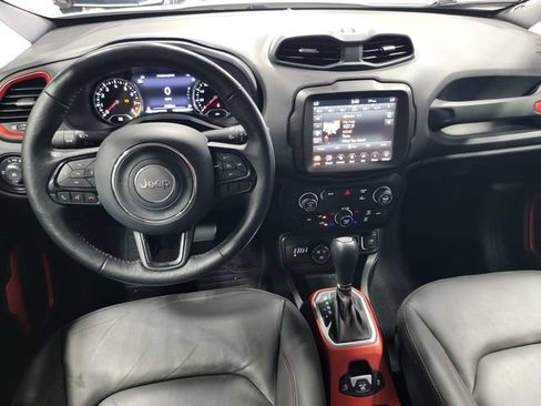 Used 2022 Jeep Renegade Trailhawk w/ Trailer Tow Group AWD/4WD image 28